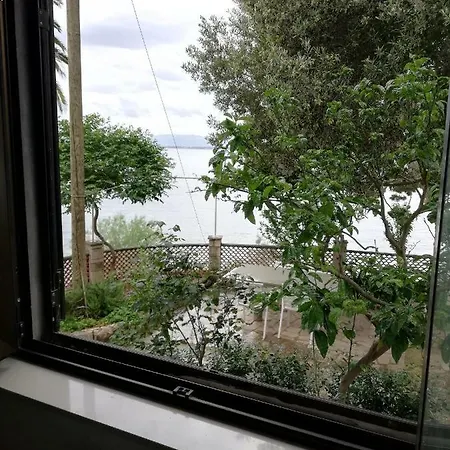Nova 公寓 Živogošće